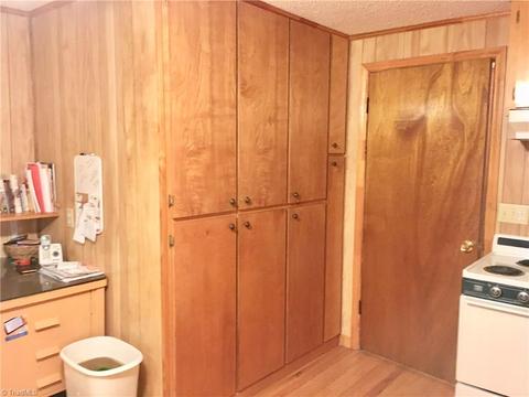230 Old Us Highway 421, Deep Gap, NC 28618 photo 7
