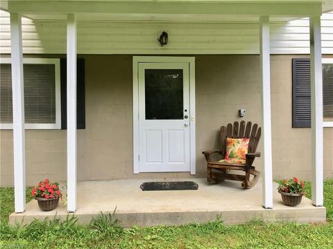 230 Old Us Highway 421, Deep Gap, NC 28618 photo 2