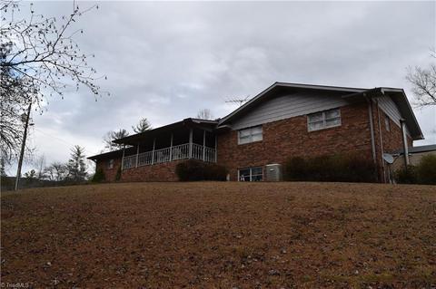 6007 White Oak Rd, Purlear, NC 28665 photo 1