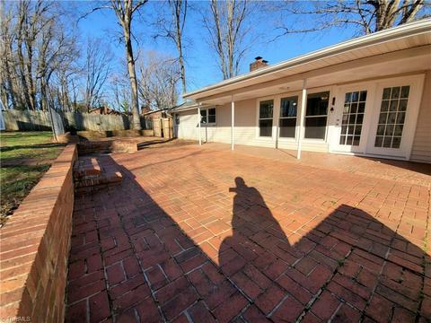 310 Spring St, King, NC 27021 photo 4