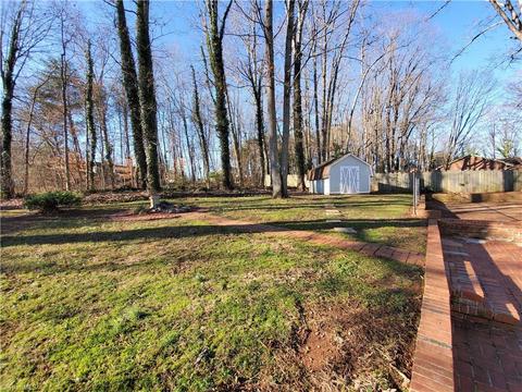 310 Spring St, King, NC 27021 photo 5
