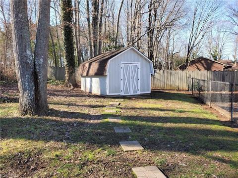 310 Spring St, King, NC 27021 photo 20
