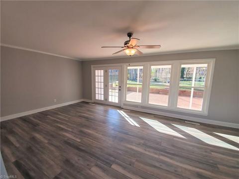 310 Spring St, King, NC 27021 photo 7