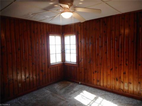 2309 Edgewood Dr, High Point, NC 27262 photo 6