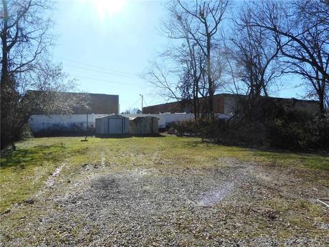2309 Edgewood Dr, High Point, NC 27262 photo 8