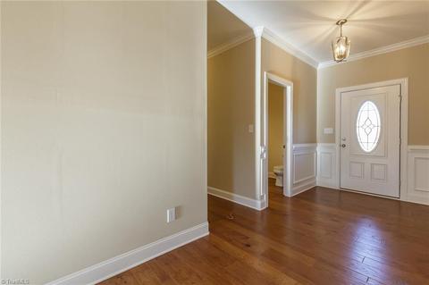 2247 Iris Dr, Haw River, NC 27258 photo 4