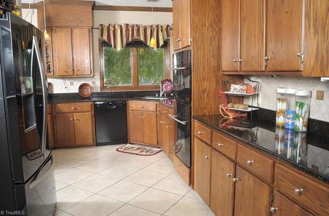 1805 Benjamin Dr, Salisbury, NC 28146 photo 9