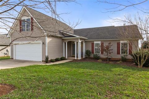 3708 Shadow Ridge Dr, High Point, NC 27265 photo 1