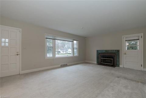 416 Rockspring Rd, High Point, NC 27262 photo 9