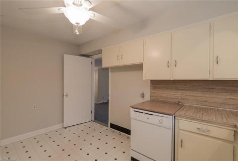 416 Rockspring Rd, High Point, NC 27262 photo 12