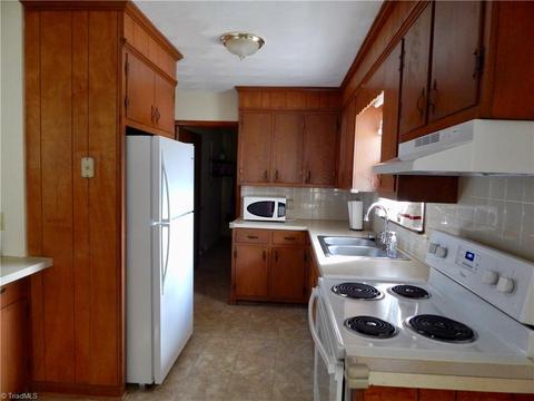 232 Greystone Dr, King, NC 27021 photo 5