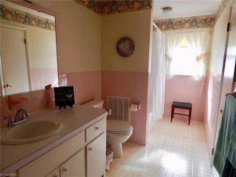 232 Greystone Dr, King, NC 27021 photo 9
