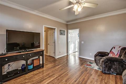 3202 Pinehurst Dr, Randleman, NC 27317 photo 3