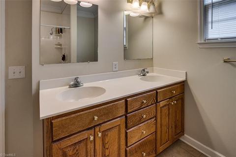 3202 Pinehurst Dr, Randleman, NC 27317 photo 11