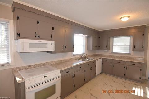 188 Old Forge Rd, Pilot Mountain, NC 27041 photo 3