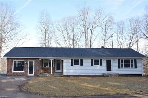 188 Old Forge Rd, Pilot Mountain, NC 27041 photo 1