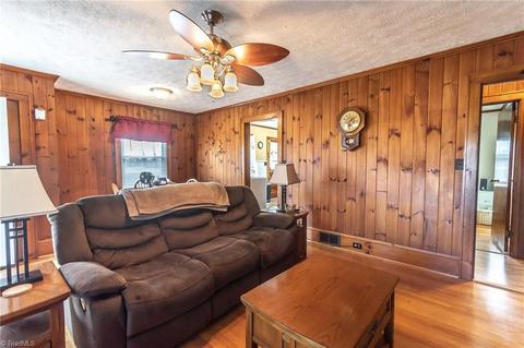 136 Maple Dr, Mount Airy, NC 27030 photo 17