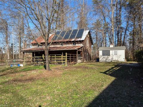 8025 Peak Rd, Clemmons, NC 27012 photo 3