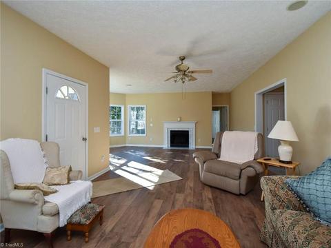 8025 Peak Rd, Clemmons, NC 27012 photo 9