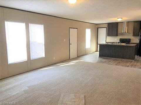 169 Lonesome Pine Rd, Purlear, NC 28665 photo 11