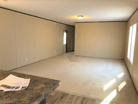 169 Lonesome Pine Rd, Purlear, NC 28665 photo 10