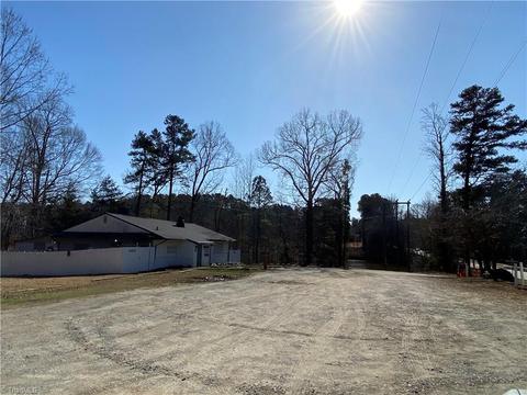 1102 Penny Rd, High Point, NC 27265 photo 3