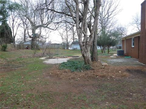 126 Cascade Ct, King, NC 27021 photo 7