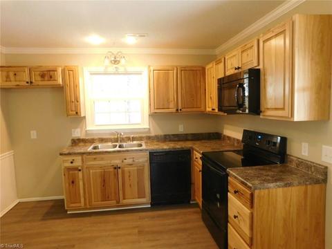 126 Cascade Ct, King, NC 27021 photo 11