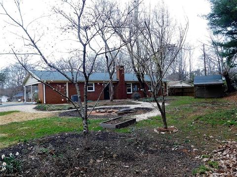 126 Cascade Ct, King, NC 27021 photo 4