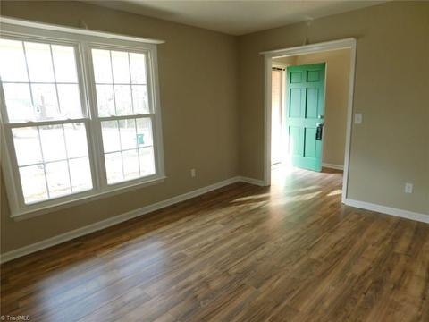 126 Cascade Ct, King, NC 27021 photo 10