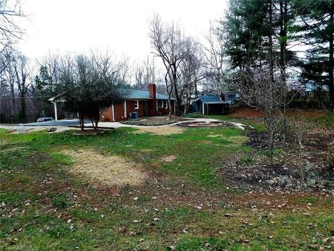 126 Cascade Ct, King, NC 27021 photo 5