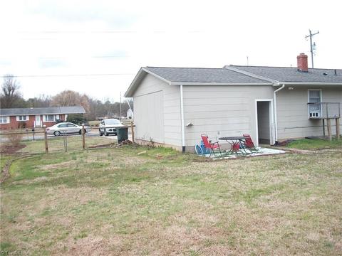 706 Summit Rd, Eden, NC 27288 photo 12