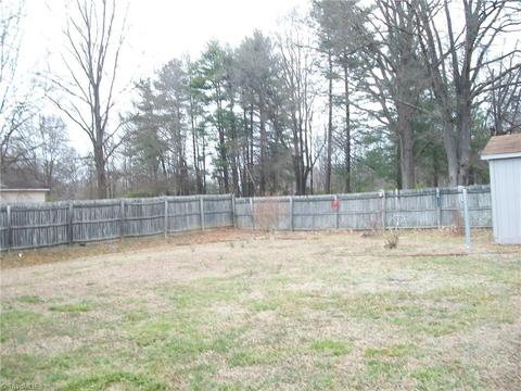 706 Summit Rd, Eden, NC 27288 photo 4