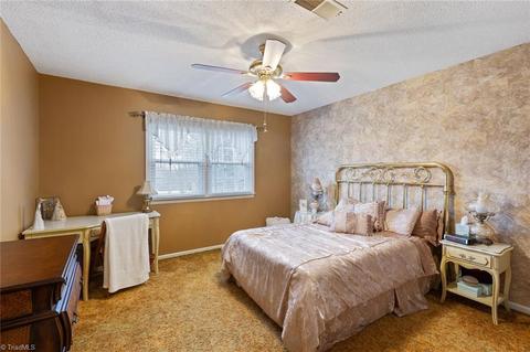 3936 Creekview Dr, Trinity, NC 27370 photo 4