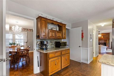 3936 Creekview Dr, Trinity, NC 27370 photo 10