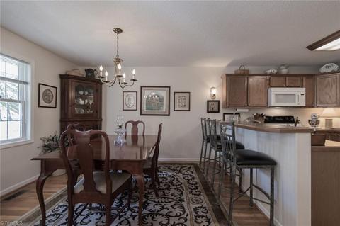541 E Jackson Road Ext, Mount Airy, NC 27030 photo 8