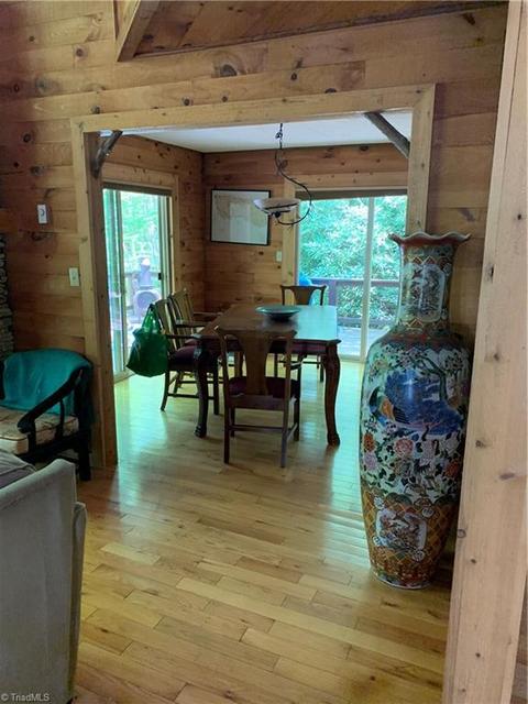 102 Lakeledge Rd, Beech Mountain, NC 28604 photo 2