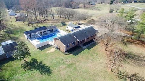 505 Backwoods Ln, Colfax, NC 27235 photo 4