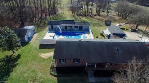 505 Backwoods Ln, Colfax, NC 27235 photo 5