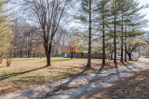 505 Backwoods Ln, Colfax, NC 27235 photo 2