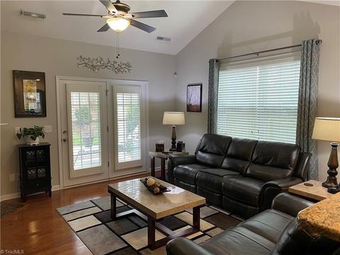 4620 Meadowside Ter, High Point, NC 27265 photo 11