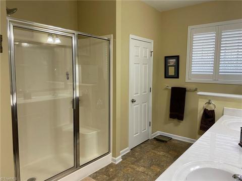 4620 Meadowside Ter, High Point, NC 27265 photo 19