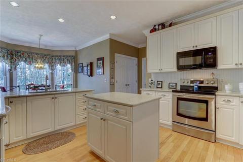 3818 Cole Ave, High Point, NC 27265 photo 10