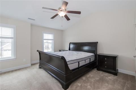 690 Nikyle Cir, High Point, NC 27265 photo 4