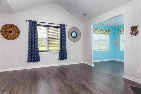 4536 Treebark Ln, High Point, NC 27265 photo 11