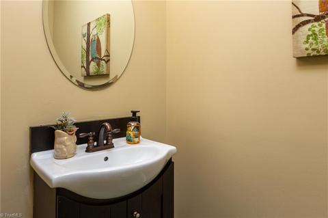 4536 Treebark Ln, High Point, NC 27265 photo 29
