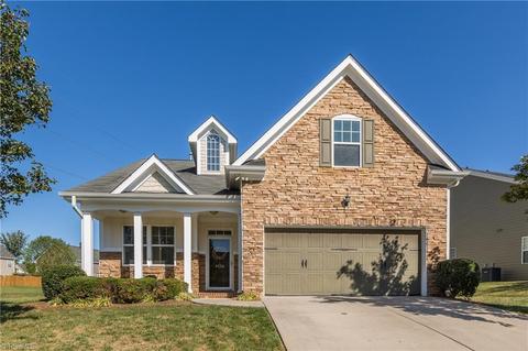 4536 Treebark Ln, High Point, NC 27265 photo 2