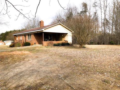 3908 Brown Mountain Rd, Pilot Mountain, NC 27041 photo 4