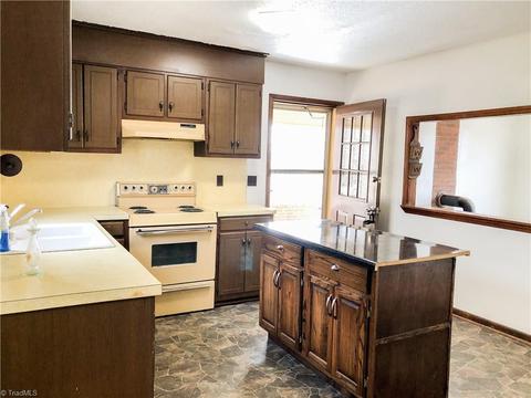 3908 Brown Mountain Rd, Pilot Mountain, NC 27041 photo 15