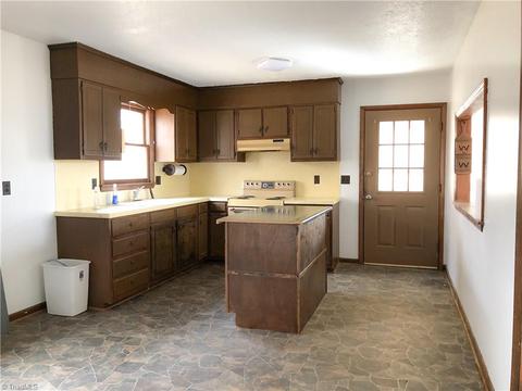 3908 Brown Mountain Rd, Pilot Mountain, NC 27041 photo 7